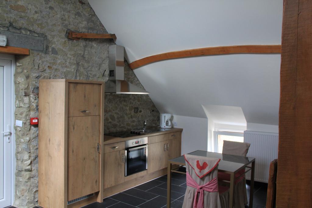 Aux Charmes De La Campagne Villa Hautrage Bagian luar foto